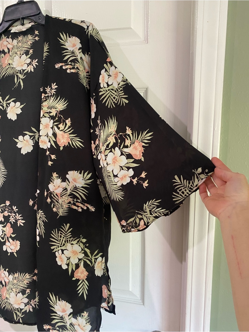 Pink Rose Kimono Black Pink Open Front Medium Boho Resort Hawaiian Tropical - Picture 3 of 12
